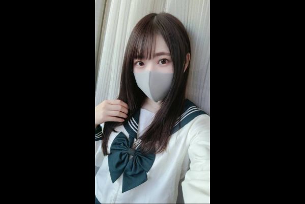 FC2-PPV-4548178 女孩與隱藏美人約會巷子